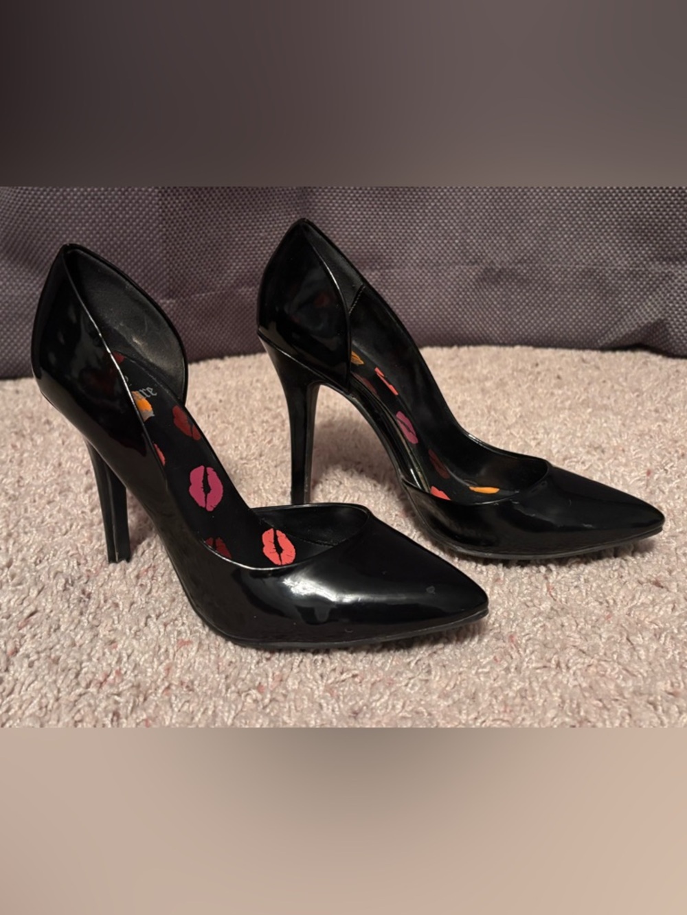 Juicy Couture Black Patent Pointed-Toe Stiletto Pumps with Lip-Print Lining